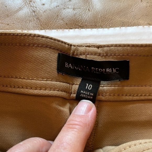 Banana Republic-10-latte cream(tan)-hi rise, belted ,tapered, cargo pants. - Picture 6 of 16